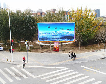 会理户外大屏广告投放要点。